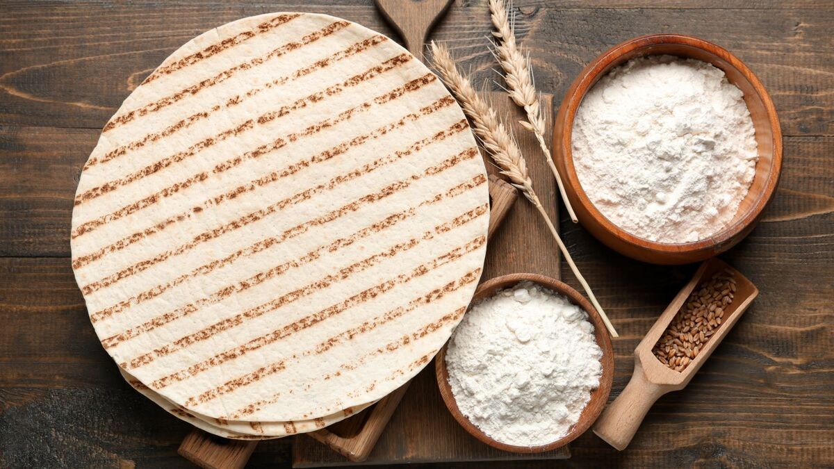 Взяла кефир и муку и сделал тонкий и мягкий лаваш своими руками: домашние слопали его даже без начинки