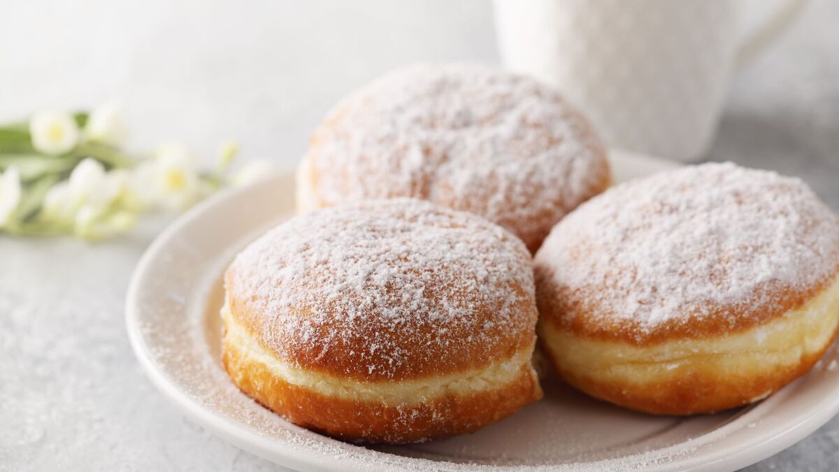 Сделала для ребенка пончики, теперь все знакомые мамочки требуют рецепт: магазинные ни в какое сравнение не идут