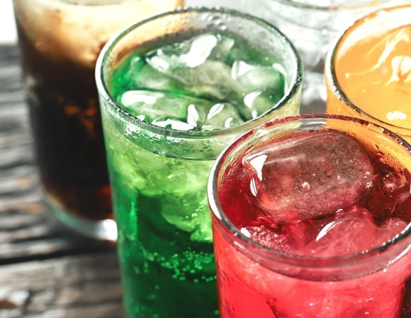 Доктор Мясников назвал напиток, который исключил бы из рациона россиян: "Это хуже, чем алкоголь"