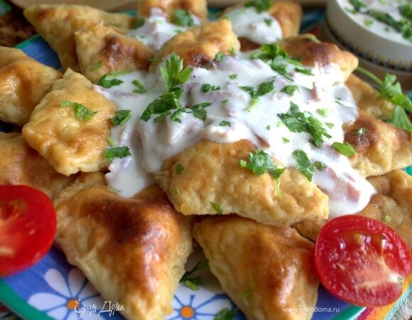 Осталась вареная картошка и я сделала вкуснющие свистуны: яйцо, стакан муки и завтрак готов