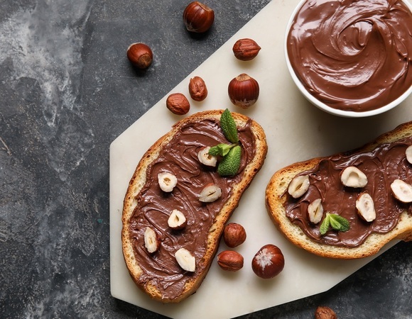 Диетолог предупредила о рисках регулярного употребления орехово-шоколадной пасты