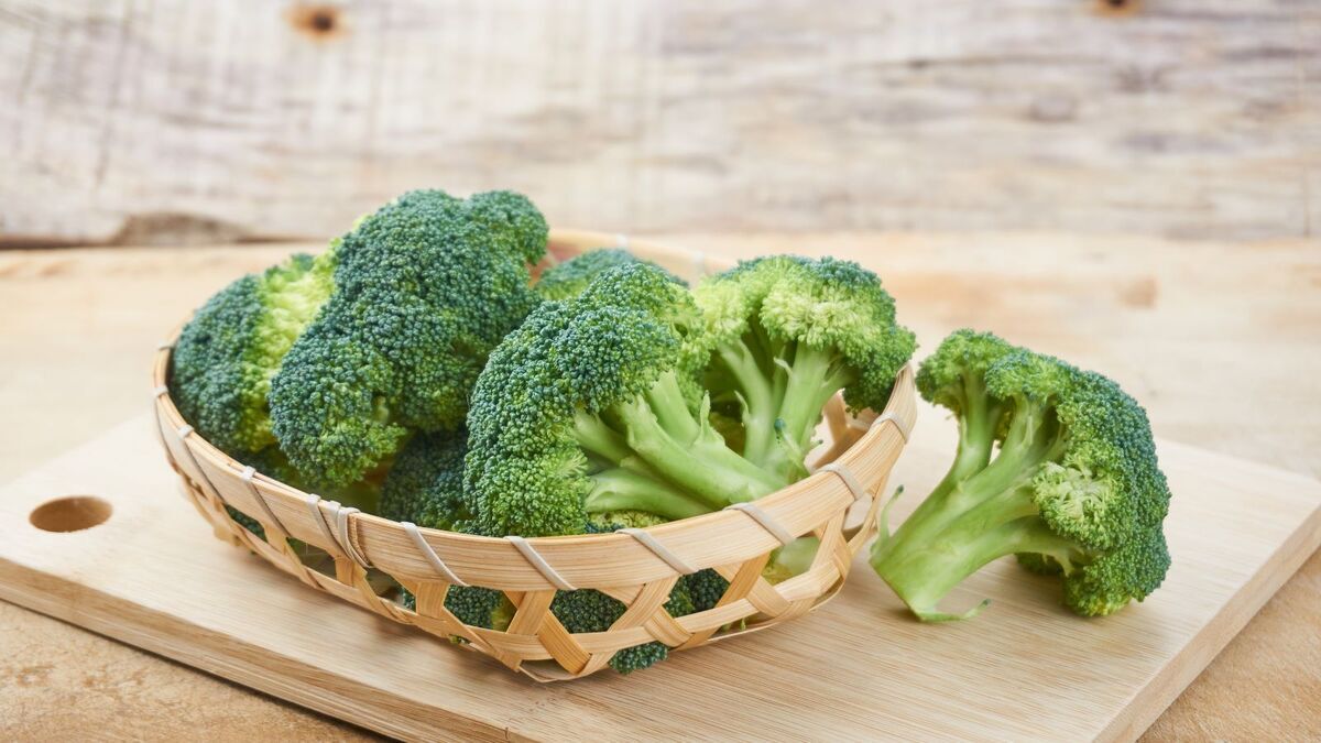 Как правильно выбрать свежую брокколи: повар назвал 3 ключевых момента, на которые надо обратить внимание