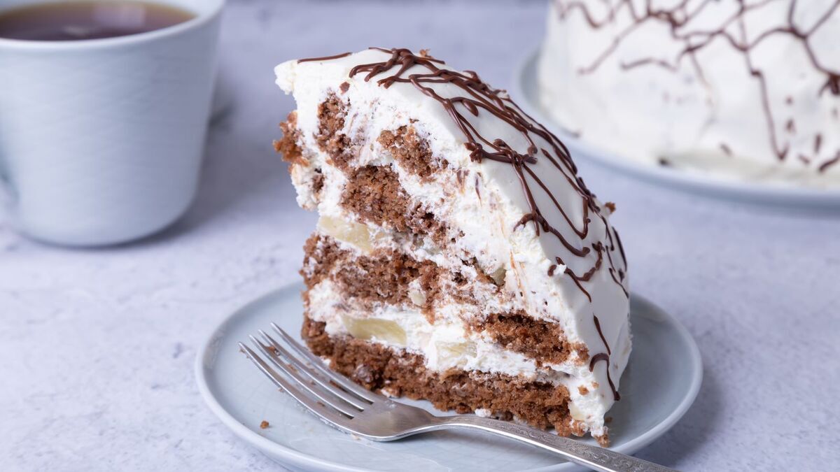 Открыла банку со сгущенкой и за 20 минут сделала обалденный тортик, а по вкусу как будто пекла всю ночь Открыла банку со сгущенкой и за 20 минут сделала обалденный тортик, а по вкусу как будто пекла всю ночь