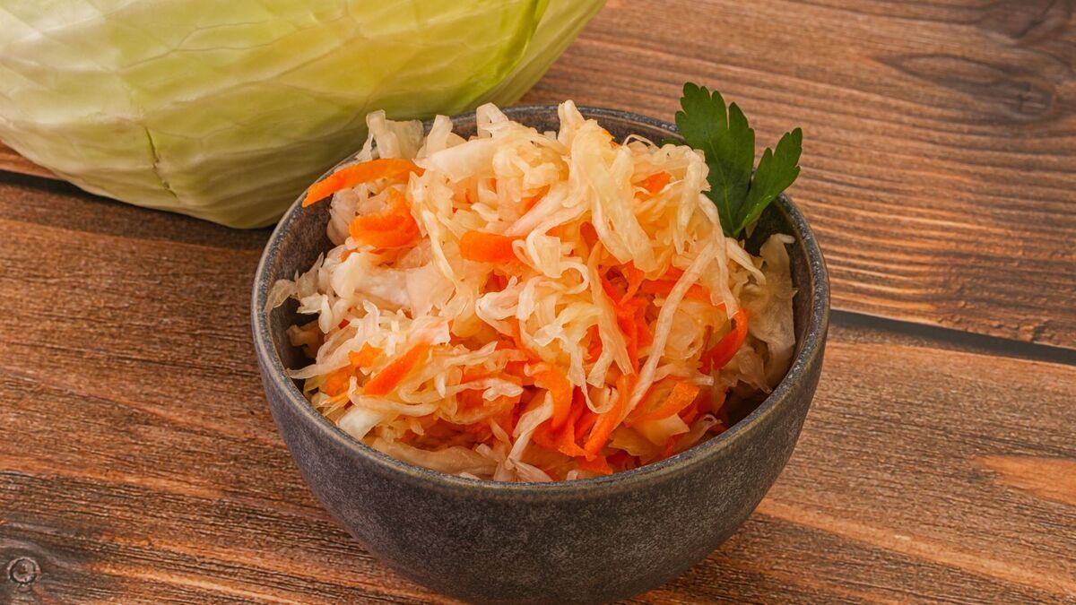 Мариную капустку "быстрым" методом всего за 3-4 часа — когда запас заготовок уже иссяк