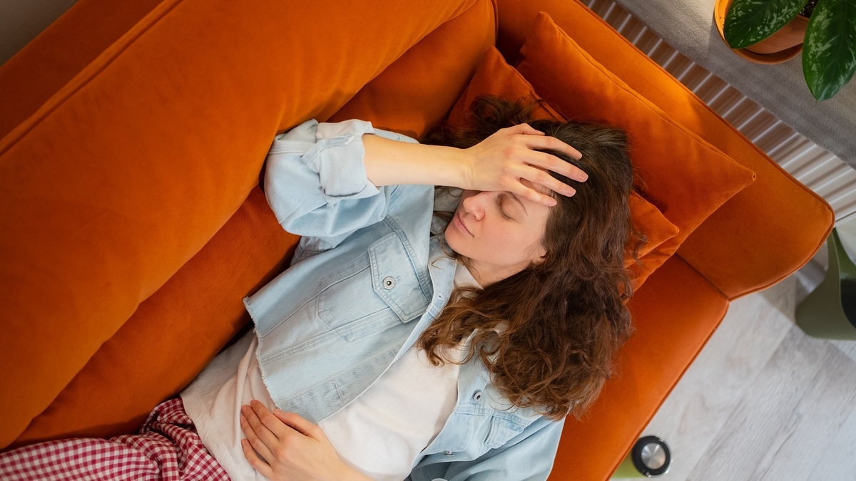 Усталость не проходит: невролог о причинах синдрома хронической усталости