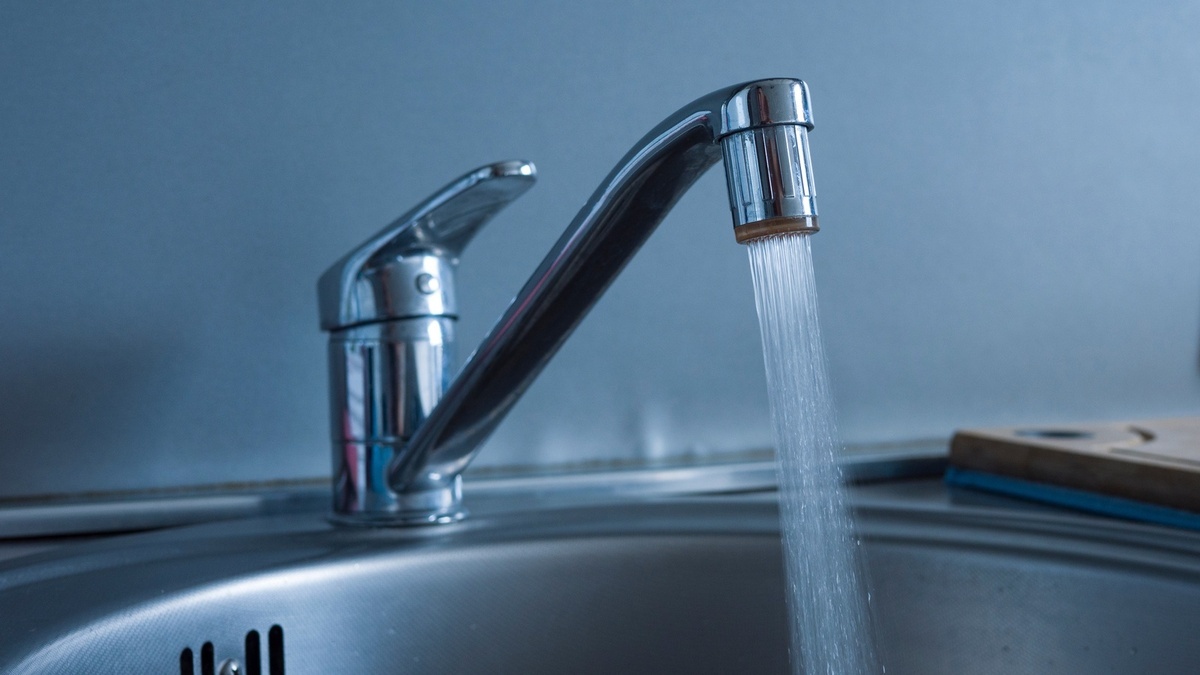 Как очистить смеситель от налета за 10 минут и без дорогой химии — эксперт дал 2 совета Как очистить смеситель от налета за 10 минут и без дорогой химии — эксперт дал 2 совета