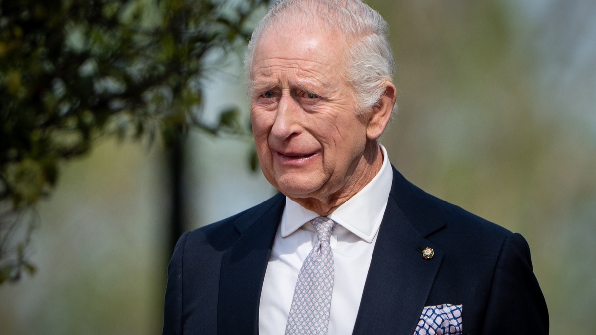 Кофе с медом и никаких морепродуктов: стало известно, что ест король Великобритании Карл III Кофе с медом и никаких морепродуктов: стало известно, что ест король Великобритании Карл III