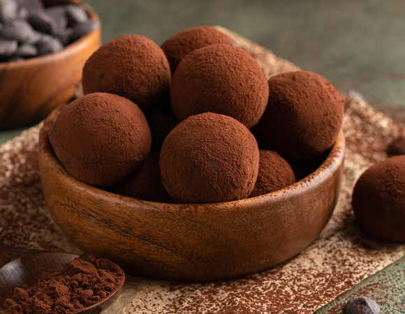 Конфеты для любимого: кондитер рассказала, как приготовить шоколадные трюфели с виски и клюквой