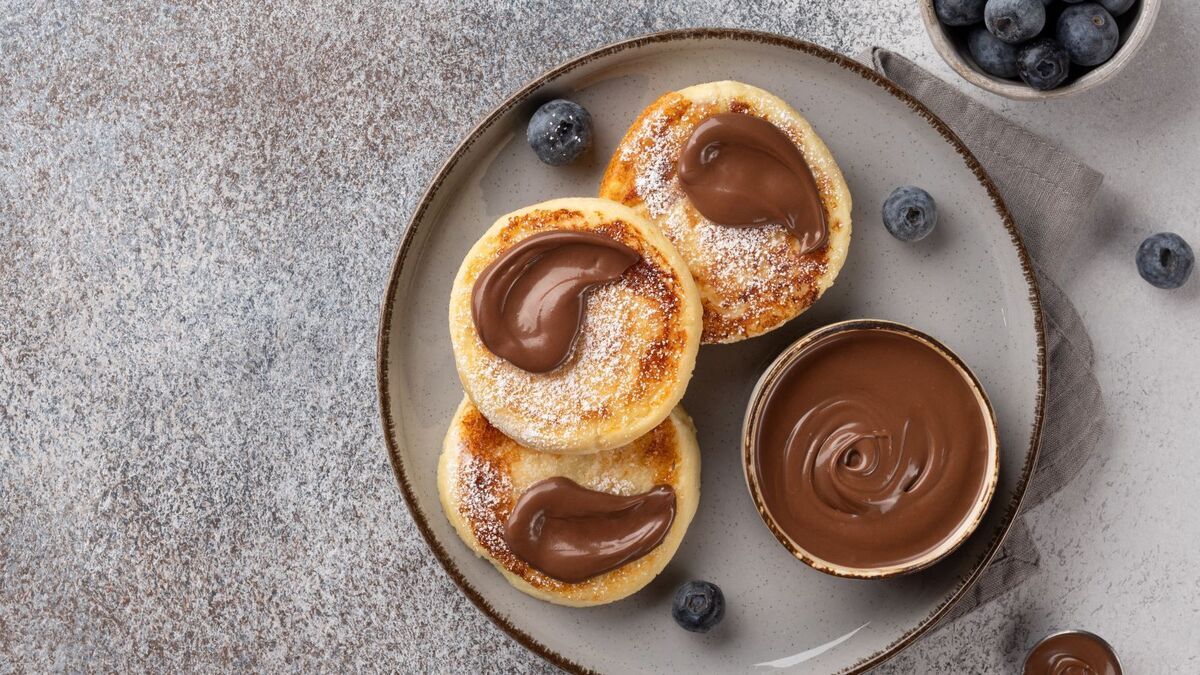 Откусишь — а там сюрприз! Приготовила необычные творожные оладьи с "секретом" — возни минимум, а эмоции зашкаливают