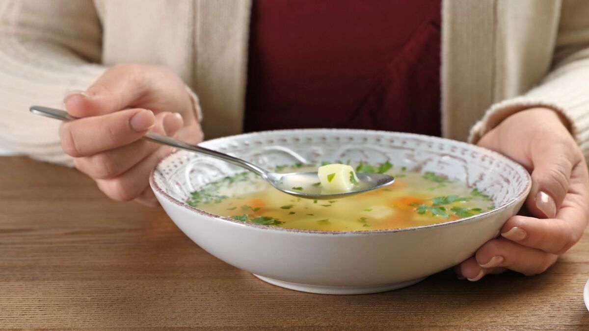 Надо ли есть суп каждый день? Гастроэнтеролог Тимощенко прокомментировала традицию, привитую нам бабушками