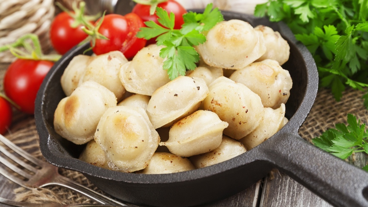 Пельмени больше не придется варить в кастрюле: шеф-повар Кудряшов подсказал способ попроще 