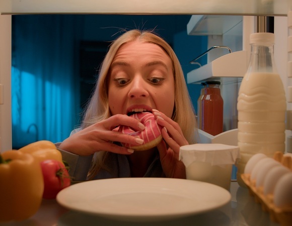 Содовая и сосиски съели ваши мышцы: врач назвала врагов фитнеса