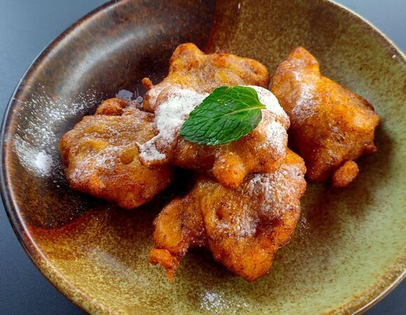 Окунула в тесто и бросила на сковороду: как я за пять минут превратила бананы "на грани" в оригинальную закуску