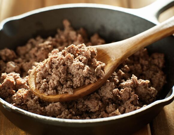 Когда в холодильнике только упаковка фарша: 5 идей, как быстро и вкусно накормить семью