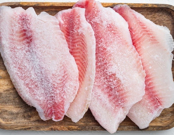 Рыба из морозилки будет как свежая: шефы поделились 3 правилами заморозки морепродуктов