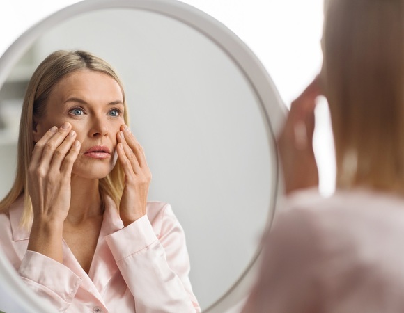 Стресс пишется на лице: дерматолог объяснила связь кортизола и морщин