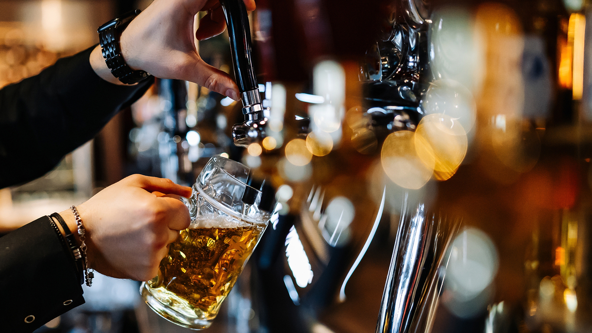 Где пить пиво в Москве — топ-10 пабов и пивных ресторанов по версии "Едим Дома" Где пить пиво в Москве — топ-10 пабов и пивных ресторанов по версии "Едим Дома"