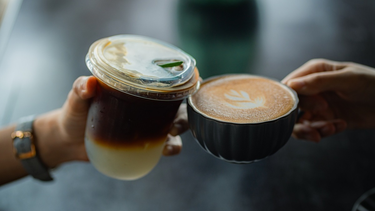 Раф с лавандой и матча-латте на кокосовом: что пьют вместо обычного кофе Раф с лавандой и матча-латте на кокосовом: что пьют вместо обычного кофе