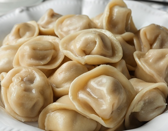 Почему ресторанные пельмени всегда сочнее и зачем поварам лед: су-шеф Баев поделился секретом