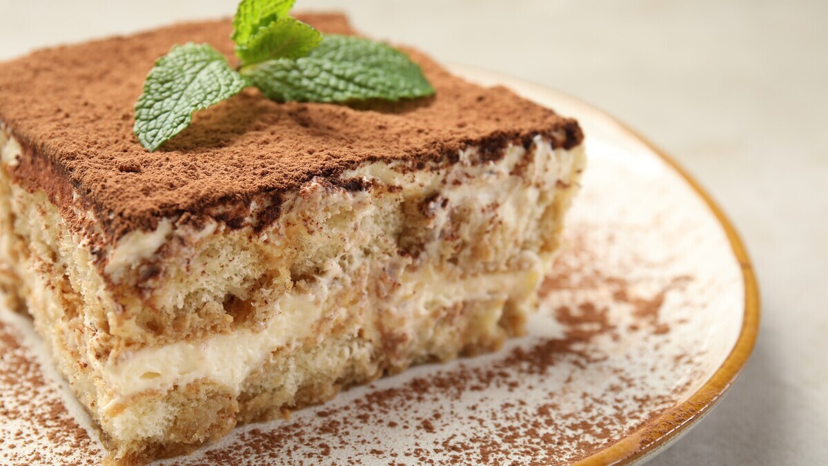 Шеф-повар Боттура раскрыл секрет чисто итальянского тирамису — крем в 100 раз нежнее