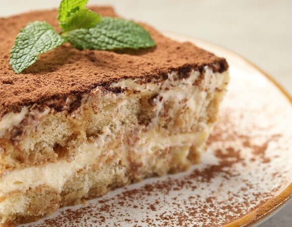 Шеф-повар Боттура раскрыл секрет чисто итальянского тирамису — крем в 100 раз нежнее