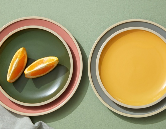 Психологи сказали, какой цвет посуды помогает меньше есть — хитрость для худеющих