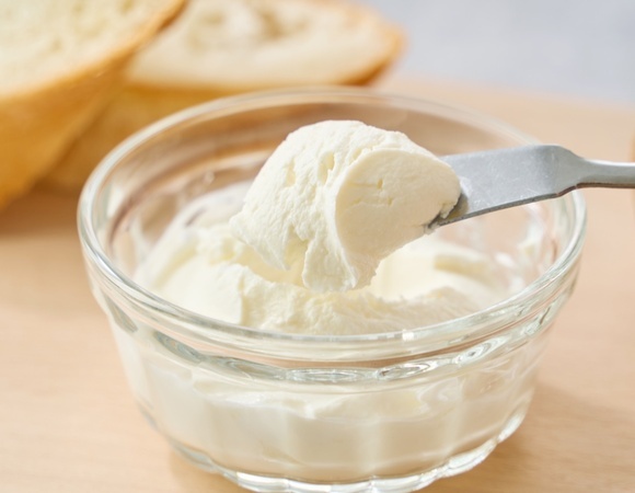 Домашний сливочный сыр готовлю из кефира и сметаны — получается в 100 раз круче магазинного