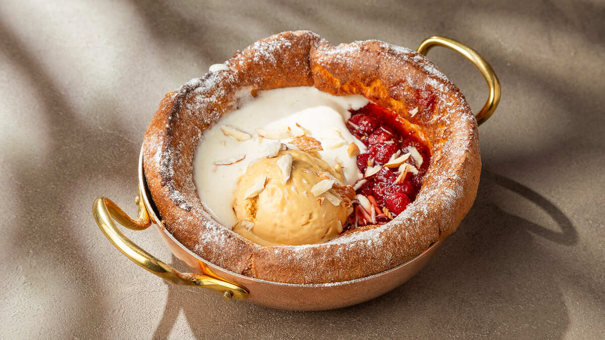 Как приготовить пышный блин Dutch Baby — спросили у шеф-повара Эрика Тамма