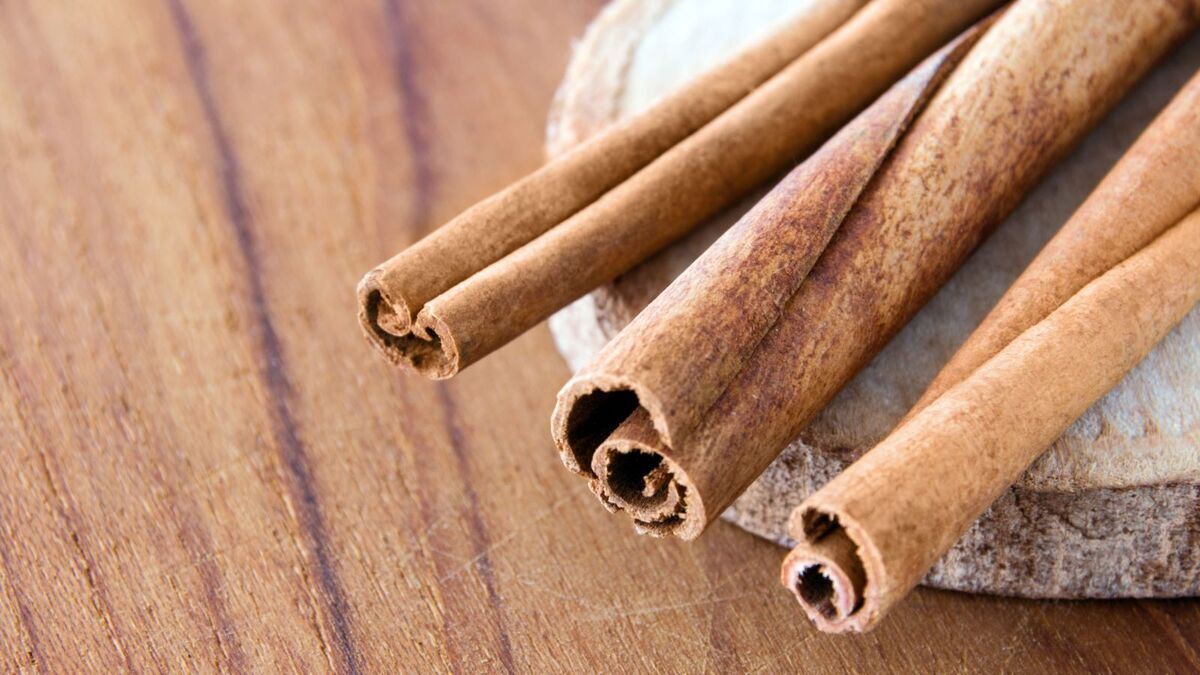 Волшебство в щепотке: диетолог Мухина раскрыла, в чем преимущества корицы + 4 идеи нестандартного применения специи
