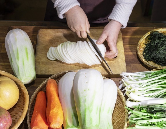 Морковь, черемша и шпинат вместо БАДов: какие овощи и фрукты поддержат организм весной