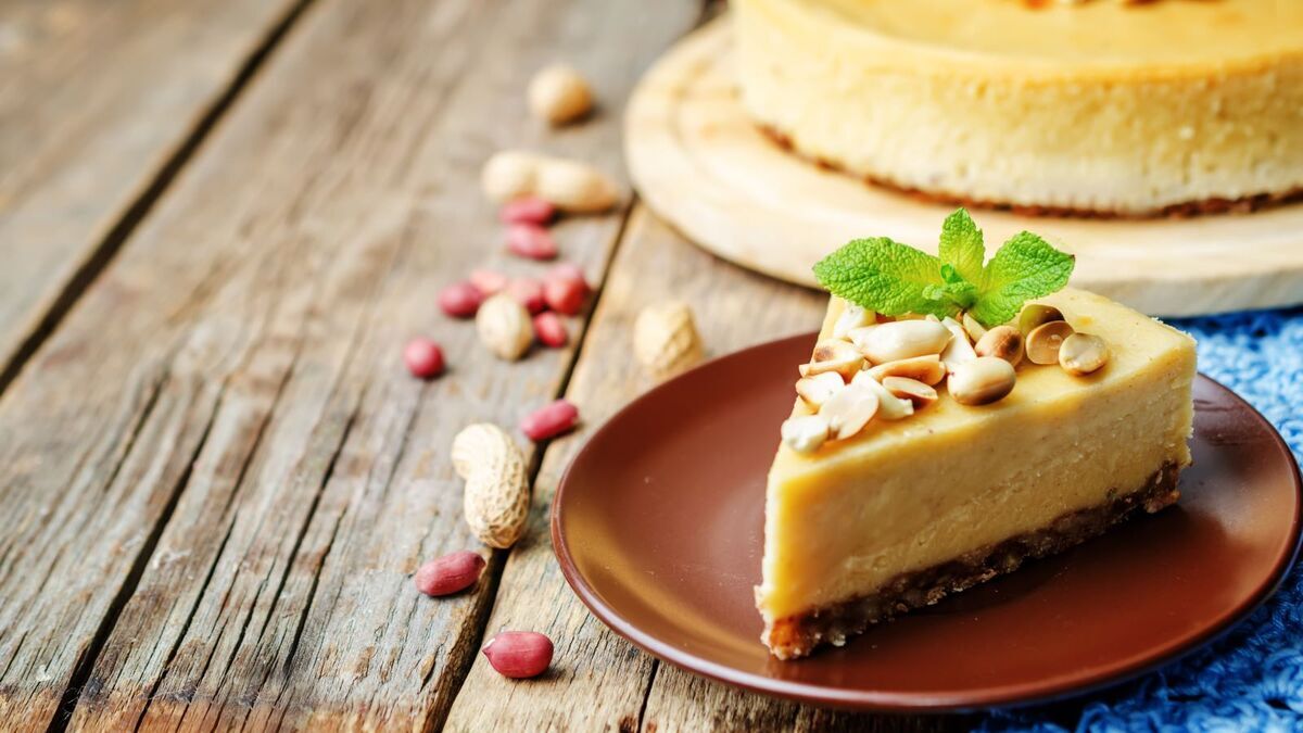 Ударное комбо: 24 февраля отмечаем День чизкейка с арахисовой пастой 