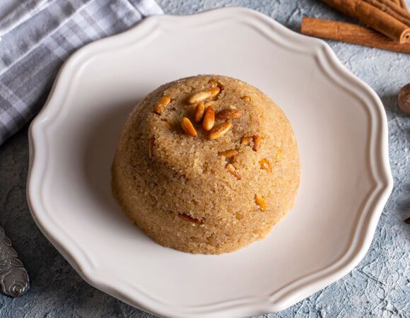 Жарю манку с маслом и сахаром и получаю необычную и сладкую халву: гости не угадывают, из чего приготовлен десерт