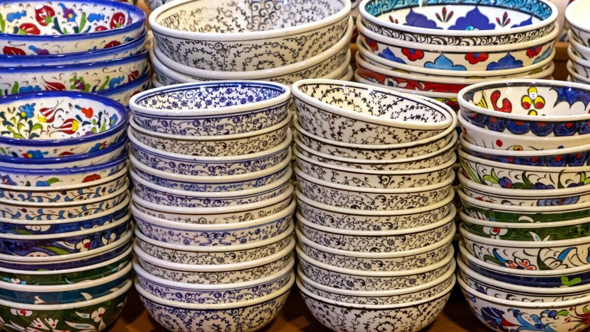 Как цвет посуды и сервировки влияет на восприятие вкуса