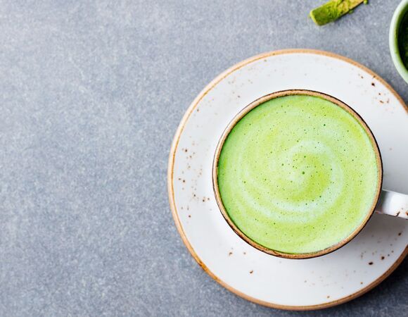 Перешла на матчу с зеленого чая, когда узнала от диетолога Мухиной о его особенностях: дело не только во вкусе и текстуре