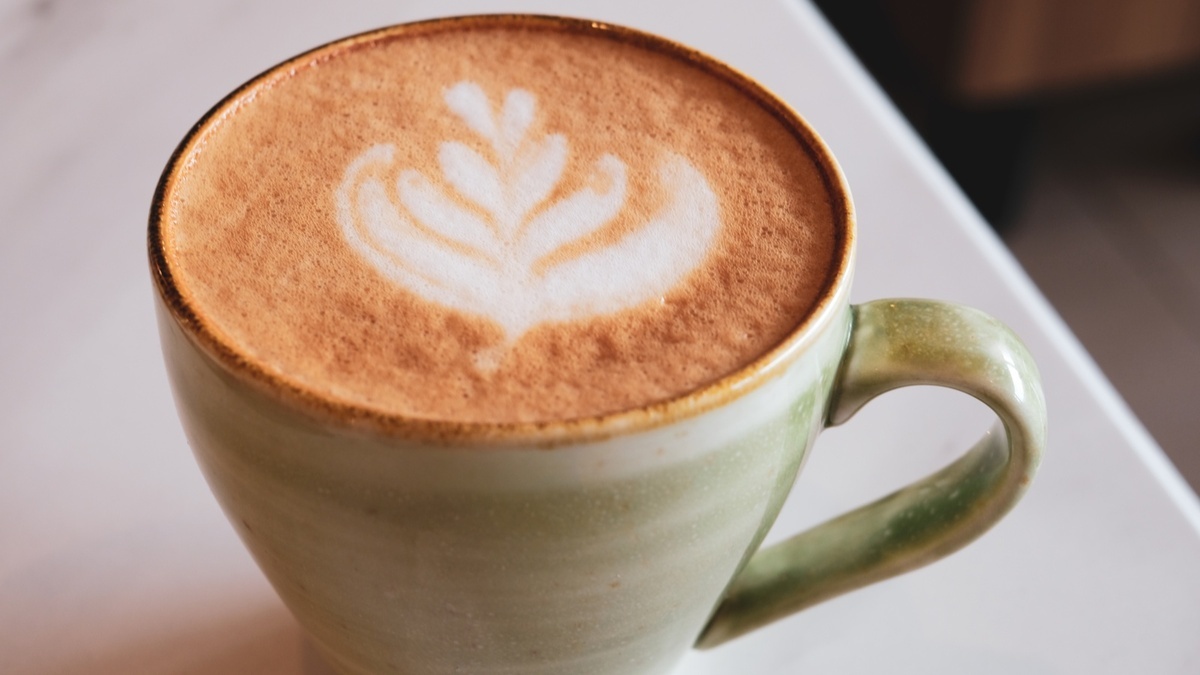 После кофе "крутит" живот? Диетолог Обложко оценил, опасно ли это