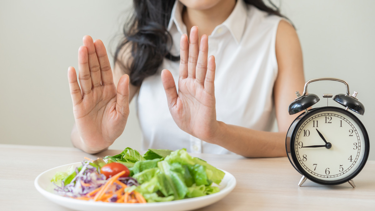 Что эффективнее для похудения — считать часы приема пищи или выбирать правильные продукты? Что эффективнее для похудения — считать часы приема пищи или выбирать правильные продукты?