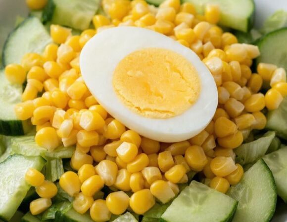 Это самый простой салат с кукурузой, который я делала: легкий перекус за 10 минут