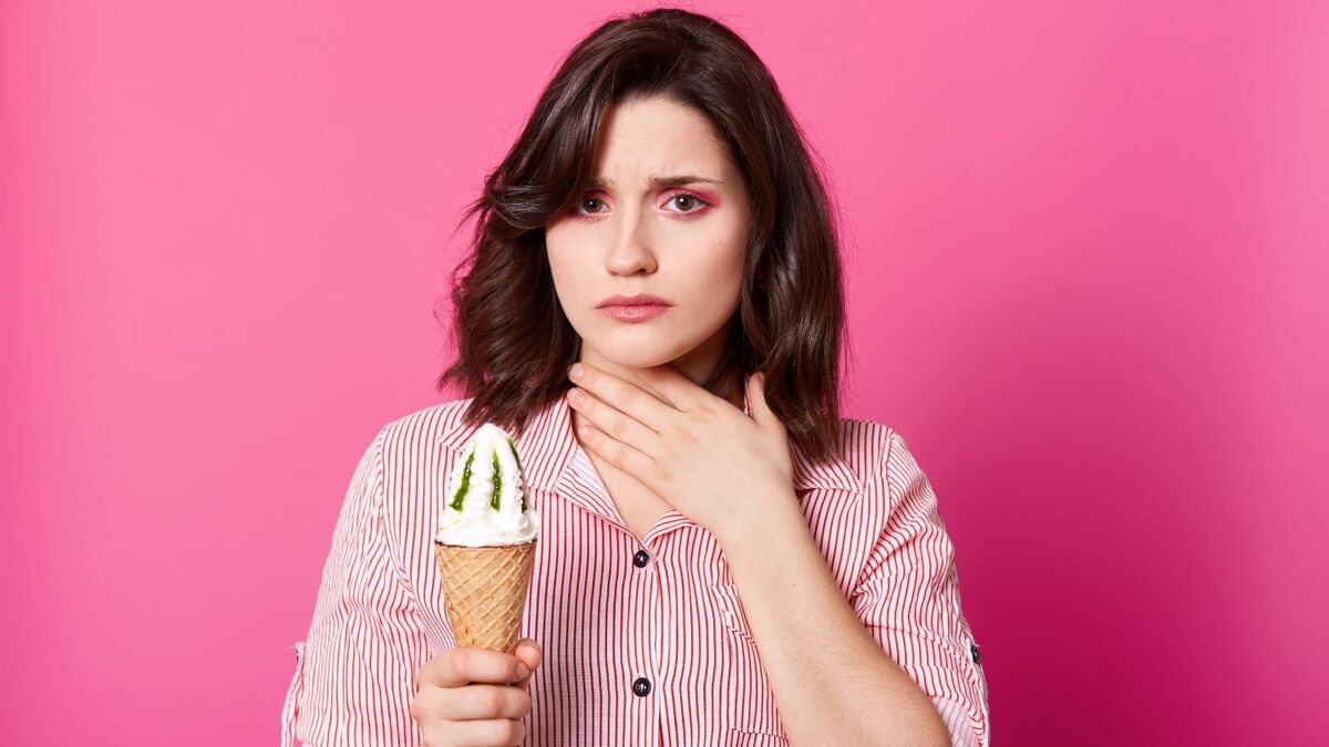 Я заболею, если объемся мороженого на холоде? Терапевт Маршинцева развеяла популярные мифы о ледяных напитках