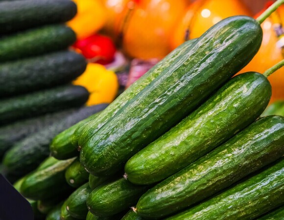 Маркетолог спрогнозировал, когда ждать снижения цен на огурцы в 2026 году