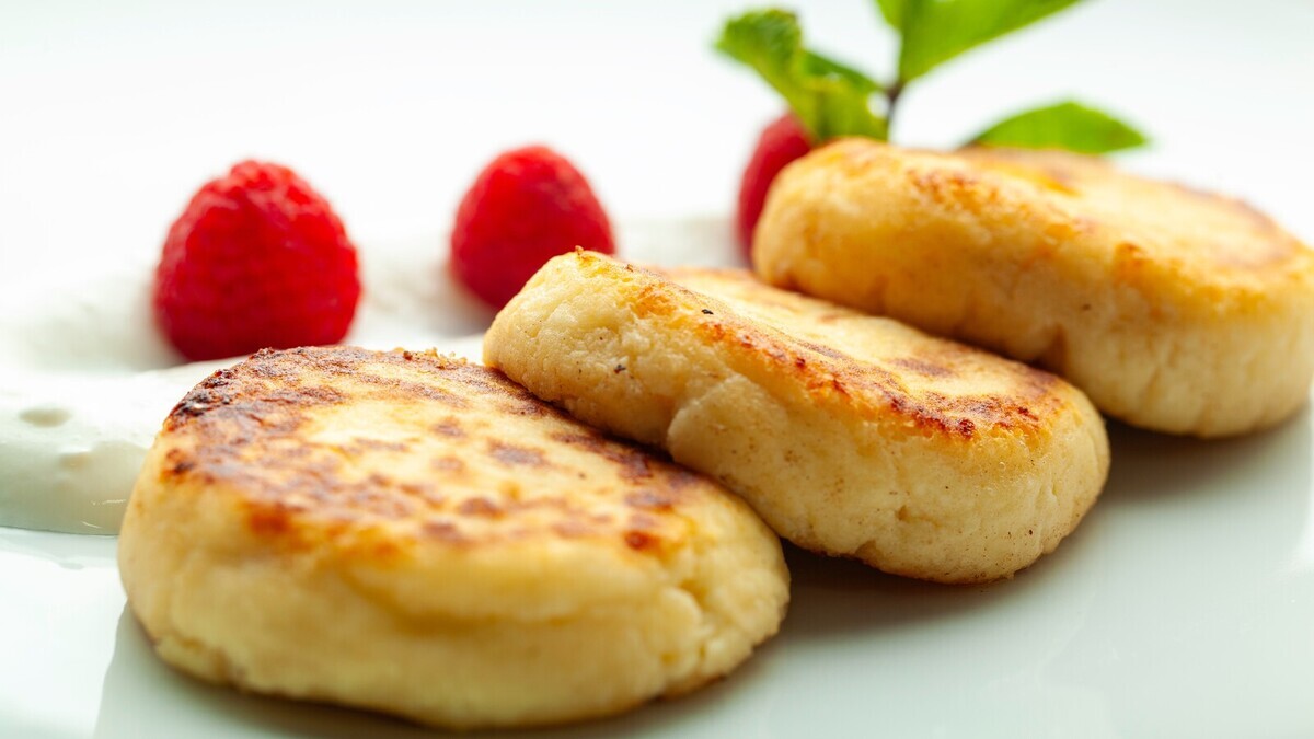 Никто не догадается, из чего они: "сырники" делаю из остатков манной каши — вкуснятина неимоверная и никаких комочков Никто не догадается, из чего они: "сырники" делаю из остатков манной каши — вкуснятина неимоверная и никаких комочков