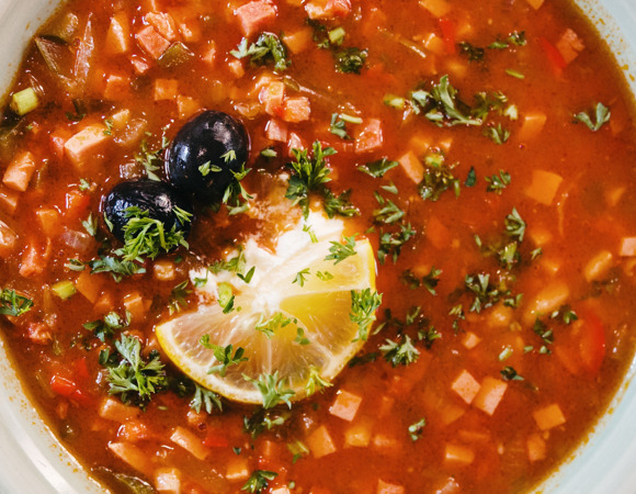 Однажды я готовила обычную солянку и вдруг поняла: вот пять секретов, которые меняют все