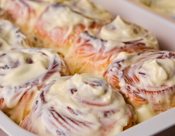 Угощаю всех "синнабонами" даже в пост — следую рецепту от шеф-повара Кудряшова: получились идеальными 