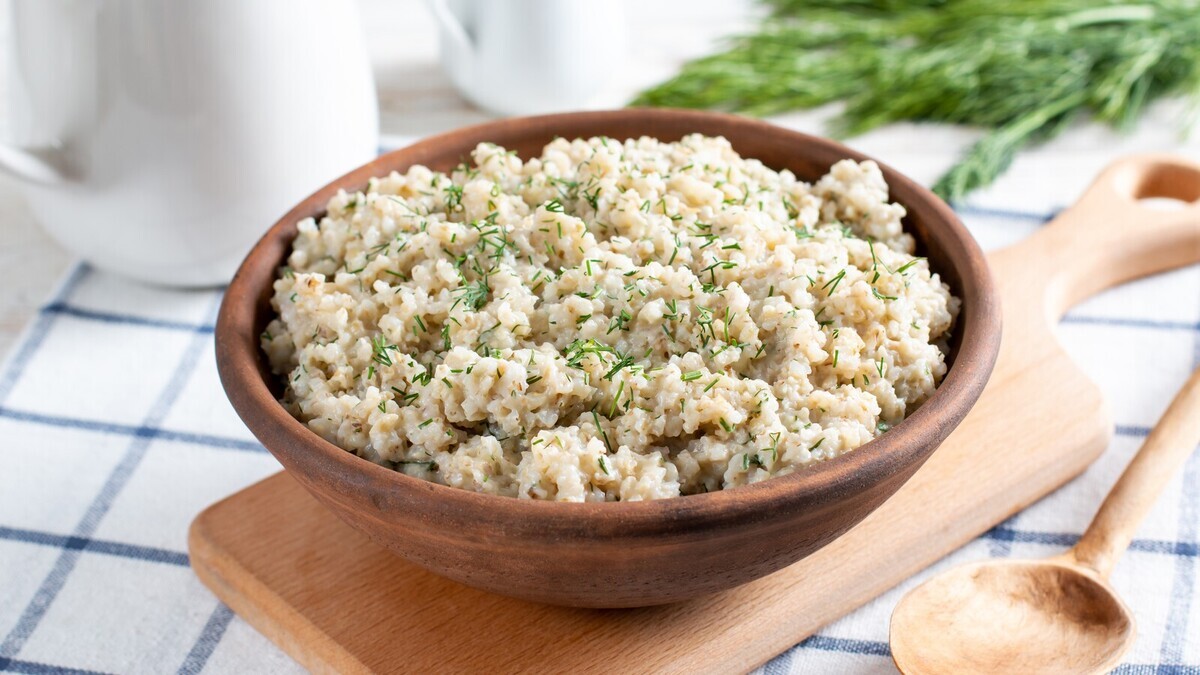 Названа бюджетная крупа, которая помогает контролировать аппетит — не киноа и не гречка 