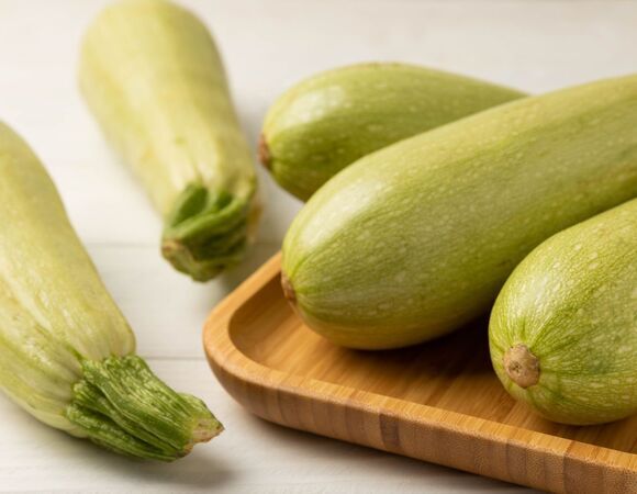 Всего 25 калорий и еще 5 причин есть кабачки: нутрициолог назвала продукт суперфудом