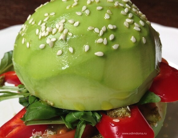 Гости раскрыли рты от удивления: как я приготовила необычный веганский "бургер" не только без мяса, но и без хлеба