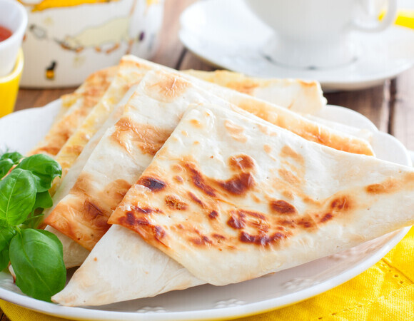 Постные конвертики из лаваша разлетаются как горячие пирожки: делюсь самой удачной начинкой