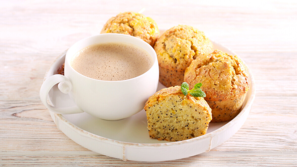 Испекла маковые маффины без яиц и молока: дома сказали, чтобы поторапливалась со второй партией! 