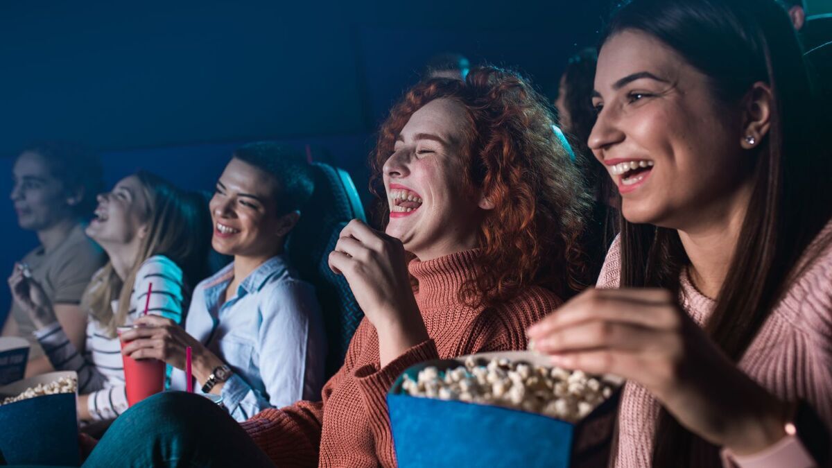 Идете в кинотеатр, но не хотите наедать лишних калорий? 6 здоровых альтернатив вредным перекусам 