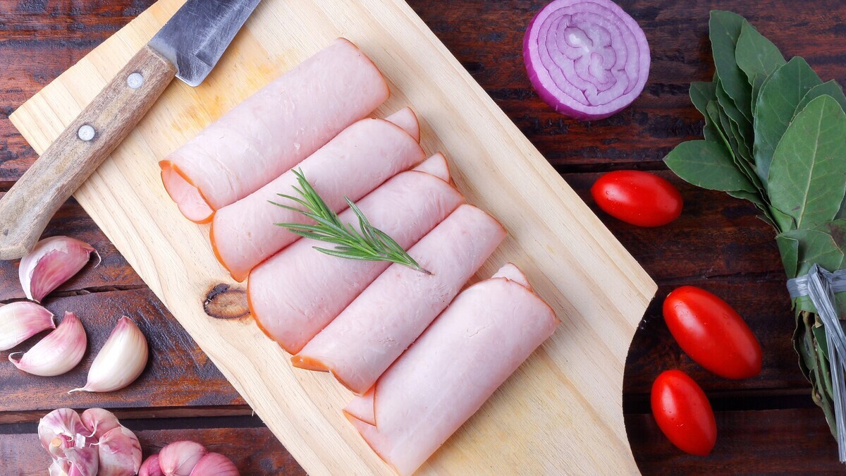 Ученые выделили 5 мясных деликатесов с высоким содержанием белка