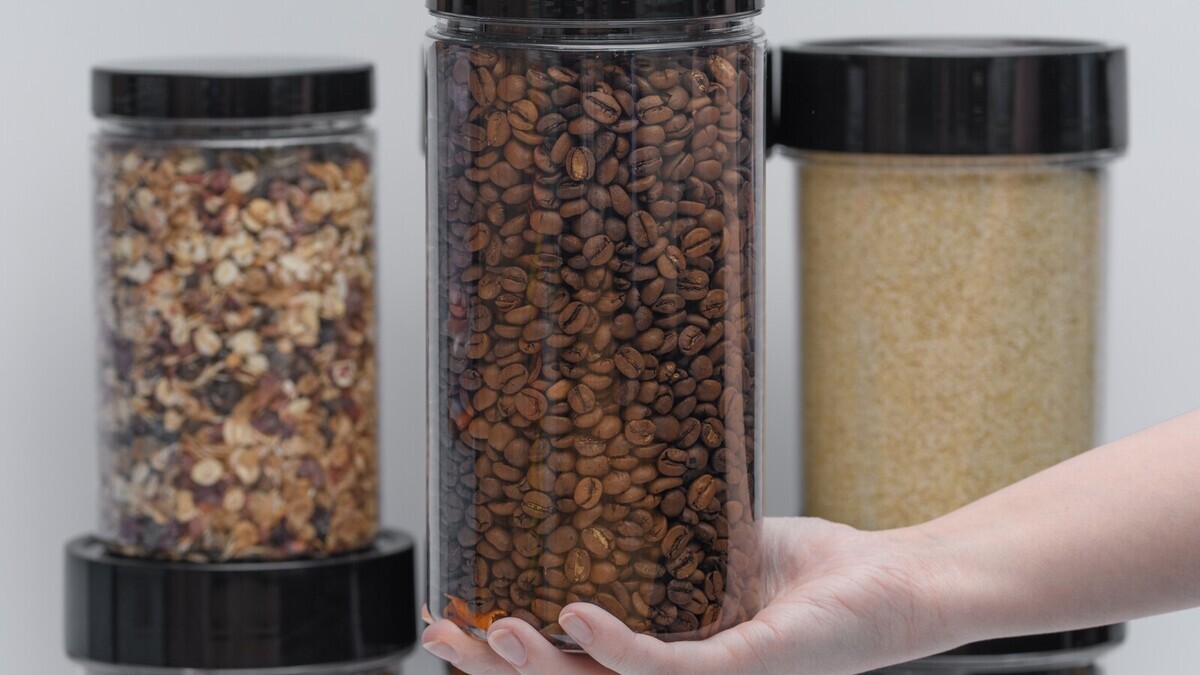 Надо хранить кофе в морозилке? Эксперт Матвейчук объяснил, получится ли так улучшить вкус напитка